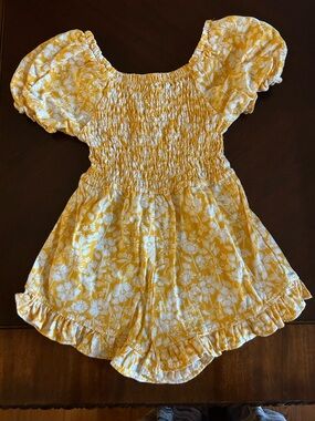 Vince Camuto White and Yellow Smocked Bodice girls romper-4T